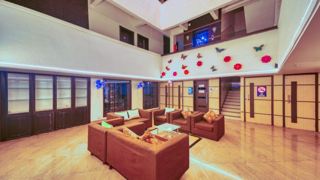 Hotel Ashwin Igatpuri seating area