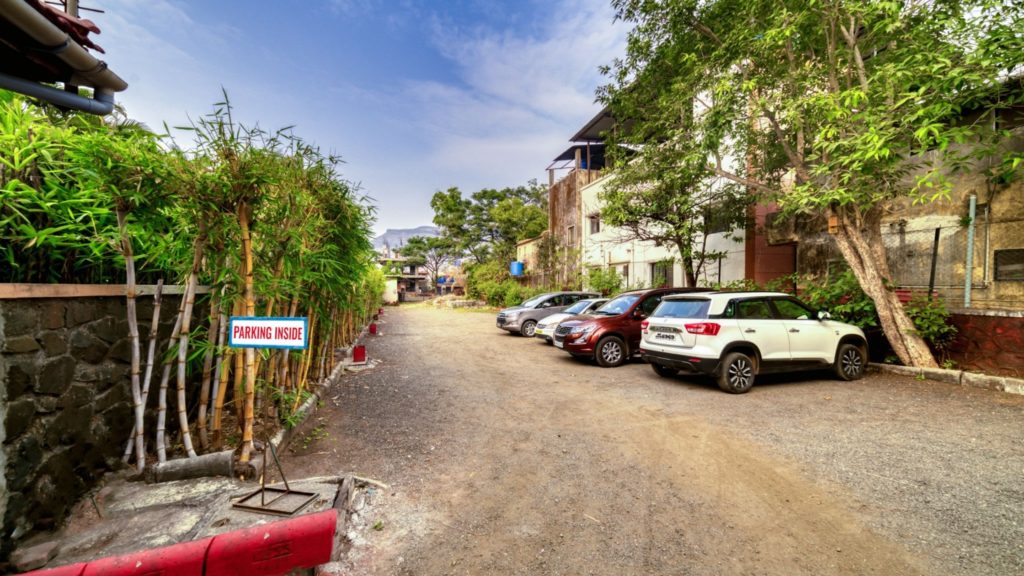 Hotel Ashwin Igatpuri parking