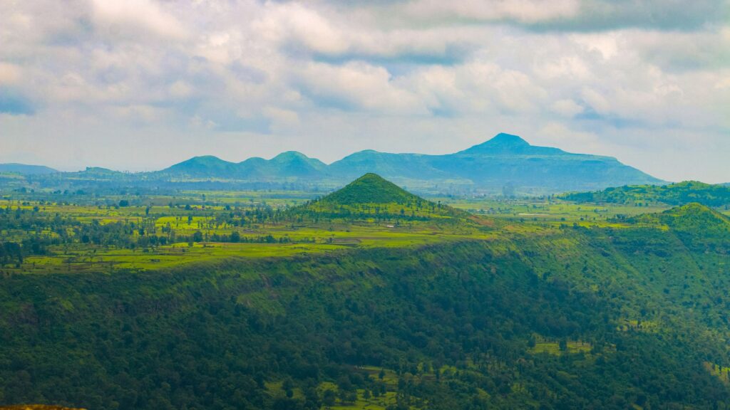 Igatpuri Or Saputara: Which Is Best? 2 Igatpuri Or Saputara: Which Is Best? Saputara Mountains