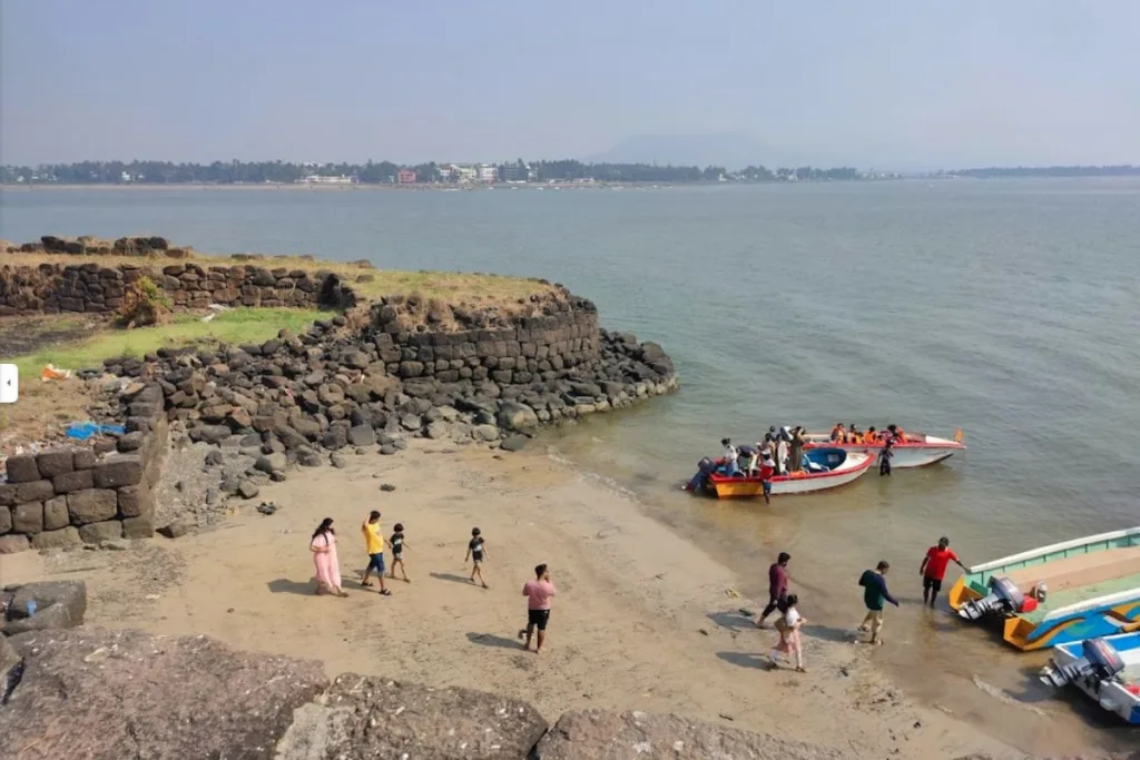 Igatpuri Vs Alibaug Which Is Better? 2 Alibaug