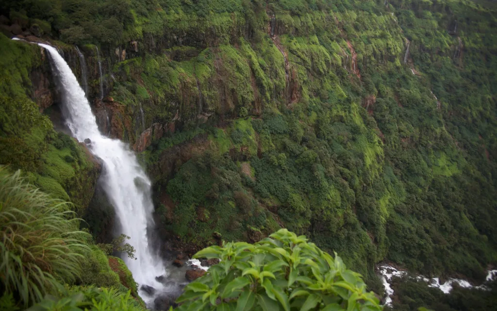 Igatpuri Vs Panchgani Which Is Better? 3 Lingmala Waterfall, Panchgani, Maharashtra, India