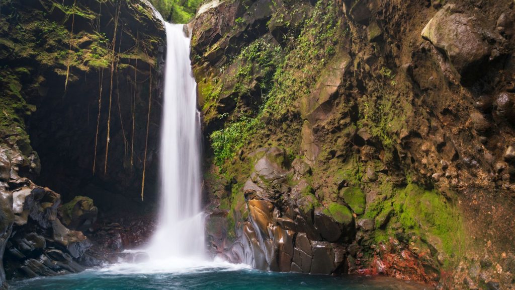waterfall in igatpuri at bhavali dam road