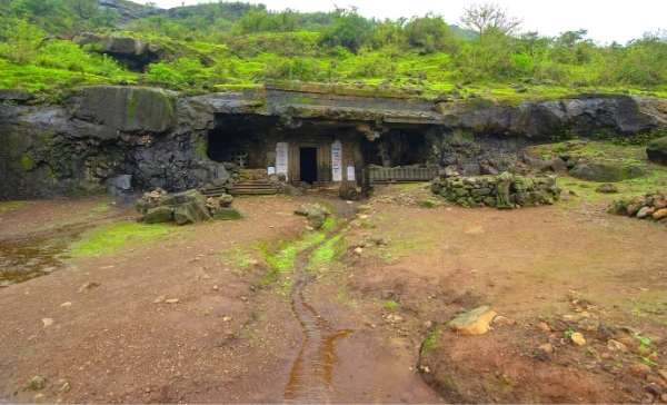 Tringalwadi fort