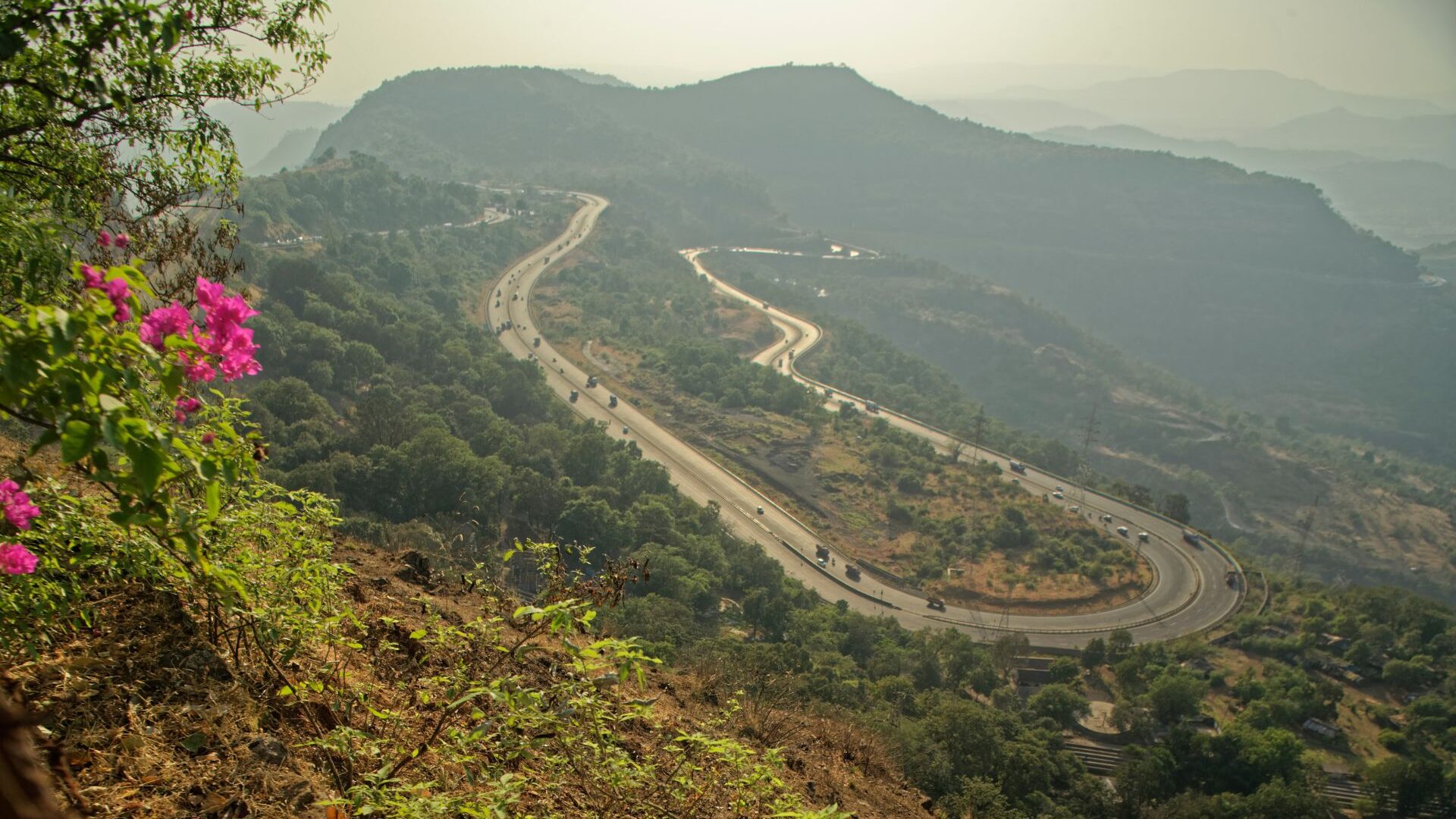 Igatpuri vs Khandala: Your Perfect Hill Escape