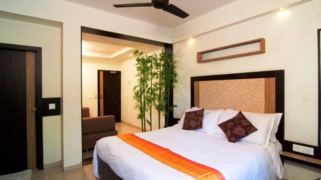 Best Hotel Near Igatpuri Railway Station | Guide & Top Stays