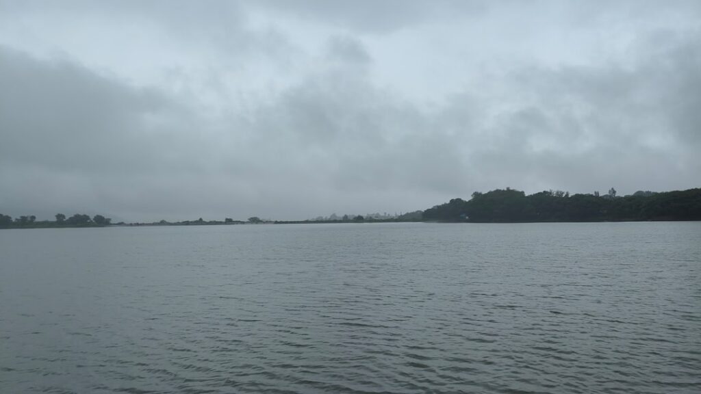 Scenic sunset view at Vaitarna Dam Igatpuri