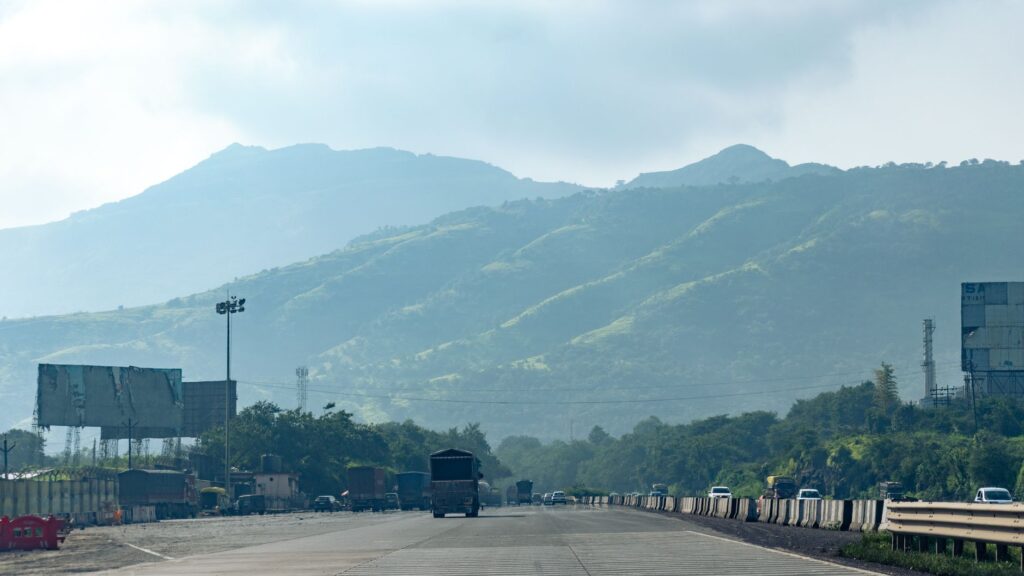 Smooth highway drive to Igatpuri weekend destination from Mumbai.