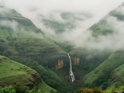 Igatpuri vs Lonavala: Which Monsoon Getaway Wins in 2026?